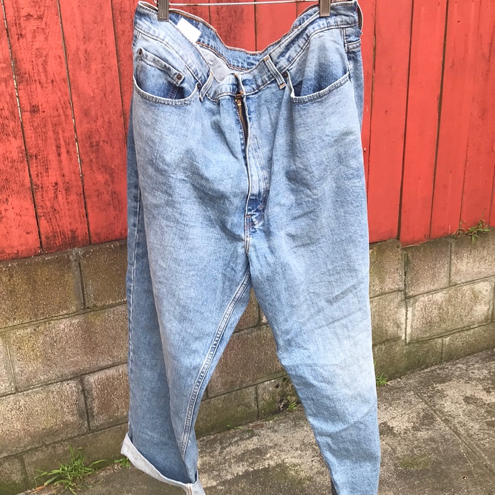 Levi’s baggy 550s